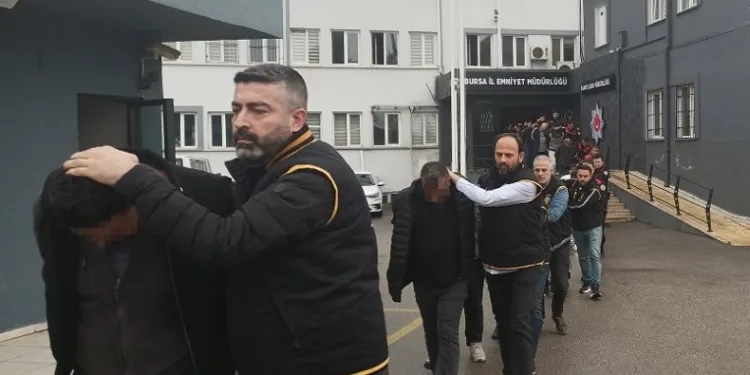 Bursa merkezli yapılan operasyonda 26 kişi tutuklandı