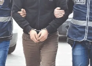 Polis ekiplerince aranması olan 10 şüpheli yakalandı