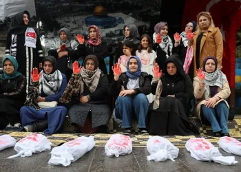 Gazze’deki anneler için oturdular