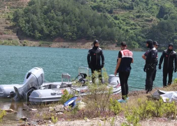 Rus turist, suyun 31 metre altında ölü bulundu