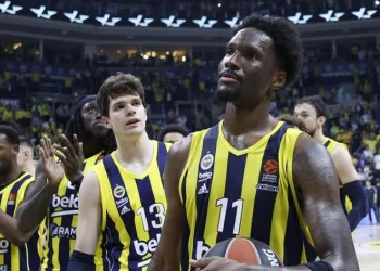 Fenerbahçe Beko basketbolcusu Nigel Hayes-Davis, EuroLeague’de sezonun en iyi 5’ine seçildi