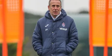 Trabzonspor Teknik Direktörü Abdullah Avcı, oyuncularını zorlu haftaya motive ediyor