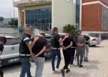 Ofis kurarak devre mülk satışı adı altında vatandaşları dolandıranlara operasyon