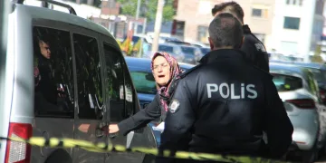 Gözünü açtı, olayın ortasında kaldı