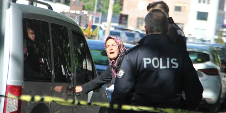 Gözünü açtı, olayın ortasında kaldı