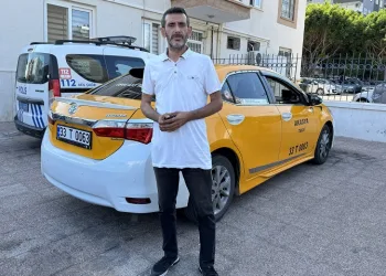 Mersin’de taksiciyi alıkoyan biri kadın 2 kişi yakalandı
