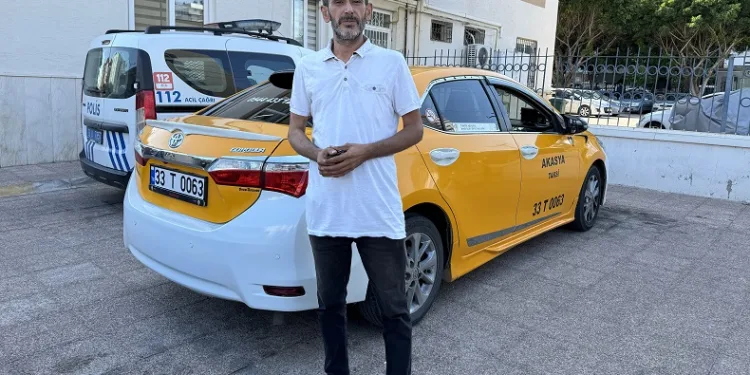 Mersin’de taksiciyi alıkoyan biri kadın 2 kişi yakalandı