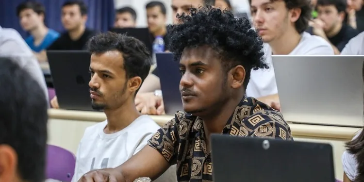BARÜ’ye 4 yeni program