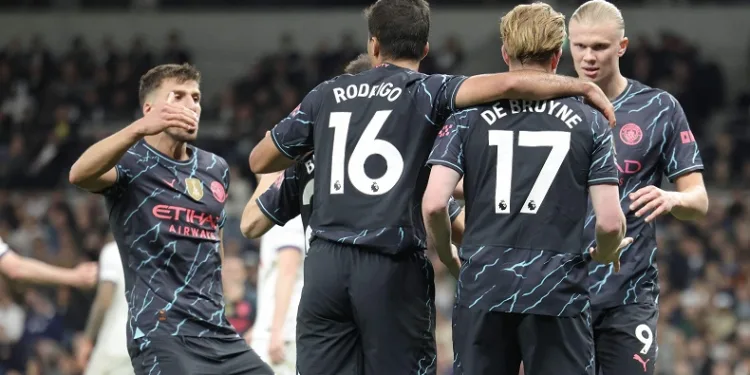 Manchester City, Premier Lig’de son haftaya lider girdi