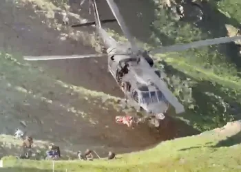 Ot toplarken kayalıklardan düşen şahsın imdadına jandarma yetişti