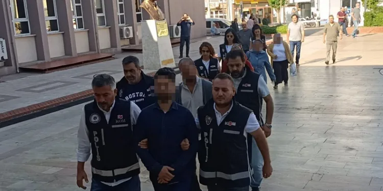 ‘KISKAÇ-15’ operasyonu şüphelilerinden 3’ü tutuklandı