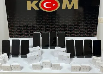 Malatya’da 11 adet kaçak cep telefonu ele geçirildi