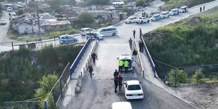 Küme evlere polis operasyonu