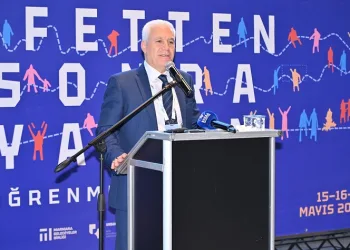 Marmara Belediyeler Birliği Başkanı ve Bursa Büyükşehir Belediye Başkanı Mustafa Bozbey, İstanbul, Bursa veya Marmara Denizi merkezli olacak büyük bir depremin Marmara’nın tamamını ve etraf bölgeleri de etkileyeceğini hatırlatarak, “Marmara’daki, hatta Marmara’nın yakınındaki belediyeler de muhtemel depreme karşı hazırlıklı olmak zorunda. Ancak bu şekilde yarına güçlü bir şekilde bakabiliriz” dedi.