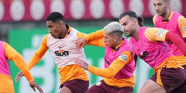 Galatasaray, Fenerbahçe maçı hazırlıklarına başladı