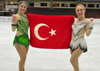 Uluslararası Yetişkinler Artistik Buz Pateni Yarışması’nda büyük başarı
