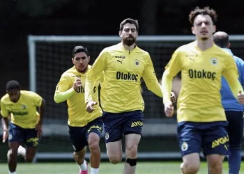 Fenerbahçe, Galatasaray derbisi hazırlıklarını sürdürdü
