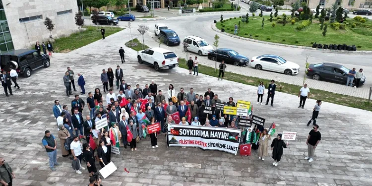 Tunceli’de üniversite öğrencilerinden Filistin’e destek