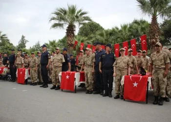 Aydın’da 30 engelli birey bir günlüğüne asker olmanın mutluluğunu yaşadı