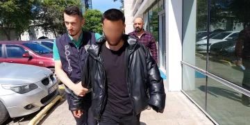 Üniversite öğrencisi emlakçıyı tabancayla yaraladı
