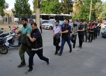 DEAŞ operasyonunda gözaltına alınan şüpheliler adliyeye sevk edildi