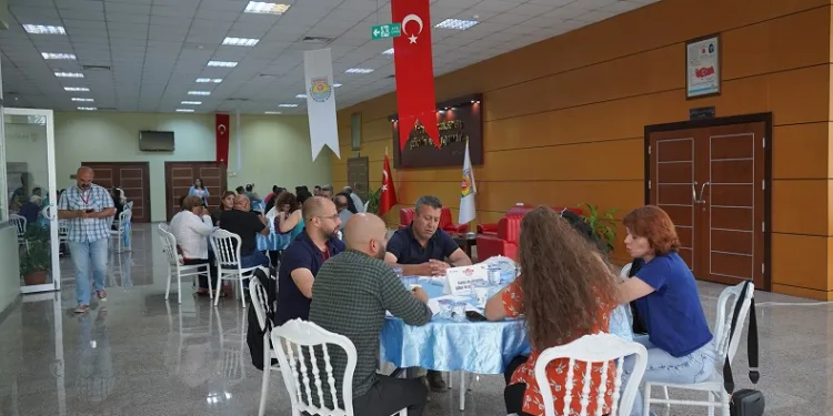 Tarsus’ta 1. Sokak Hayvanları Çalıştayı yoğun ilgi gördü