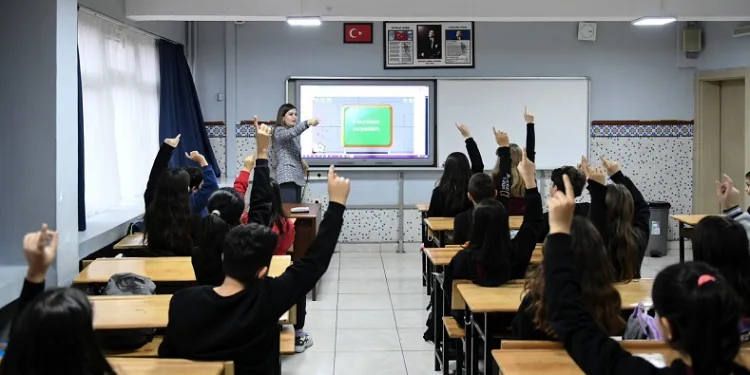 20 bin sözleşmeli öğretmen ataması başvuruları 20 Mayıs’ta başlıyor