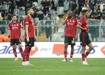 Beşiktaş, sezonun son iç saha maçını beraberlikle tamamladı