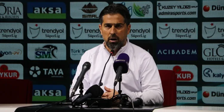 Çaykur Rizespor Teknik Direktörü İlhan Palut: “Avrupa iddiasını sürdüren takım Rizespor’muş gibi bir görüntü sahada vardı”