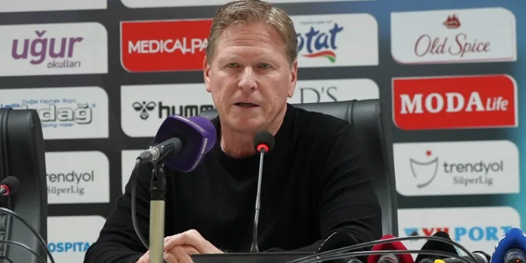 Samsunspor Teknik Direktörü Gisdol: “Sonunda başardık, takımımdan ne kadar gurur duysam azdır”