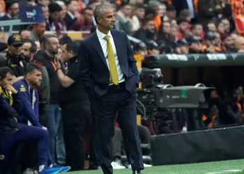 Fenerbahçe Teknik Direktörü İsmail Kartal: “Bu ülkenin en iyi futbol oynayan takımı kim, herkese gösterdik”
