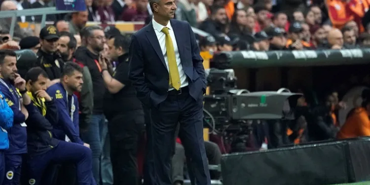 Fenerbahçe Teknik Direktörü İsmail Kartal: “Bu ülkenin en iyi futbol oynayan takımı kim, herkese gösterdik”