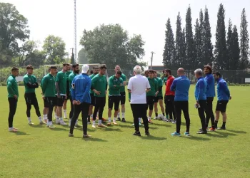 Sakaryaspor, Süper Lig hasretini gidermek için hazırlıklarını sürdürüyor