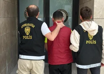 Kaçak şahıs pazaryerinde yakalandı