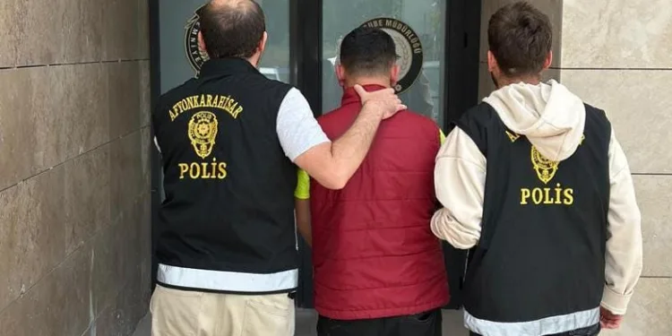 Kaçak şahıs pazaryerinde yakalandı