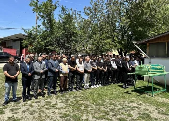 Feci kazada hayatını kaybeden öğretmen, toprağa verildi