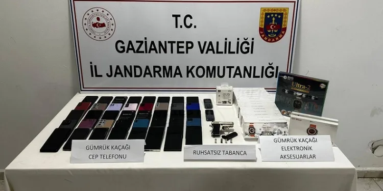 Gaziantep’te 2 milyon TL değerinde kaçak telefon ele geçirildi