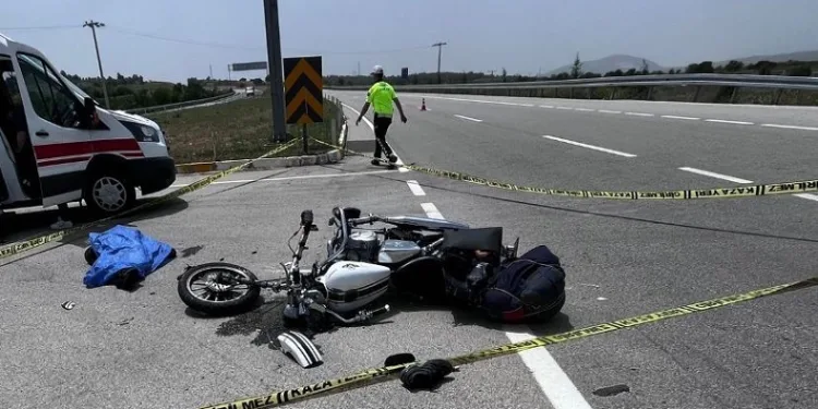Motosiklet sürücüsünün öldüğü kazada kaçan araç aranıyor