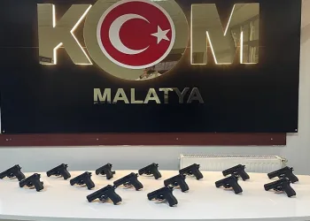 Malatya’da çok sayıda kaçak silah ele geçirildi