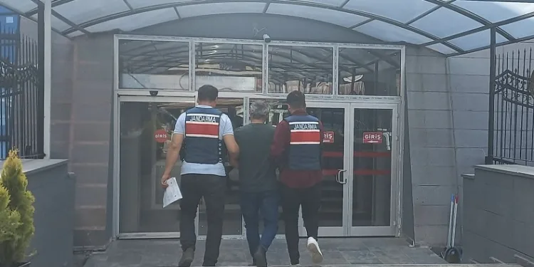 13 yıl hapis cezası ile aranan terör örgütü mensubu jandarma tarafından yakalandı