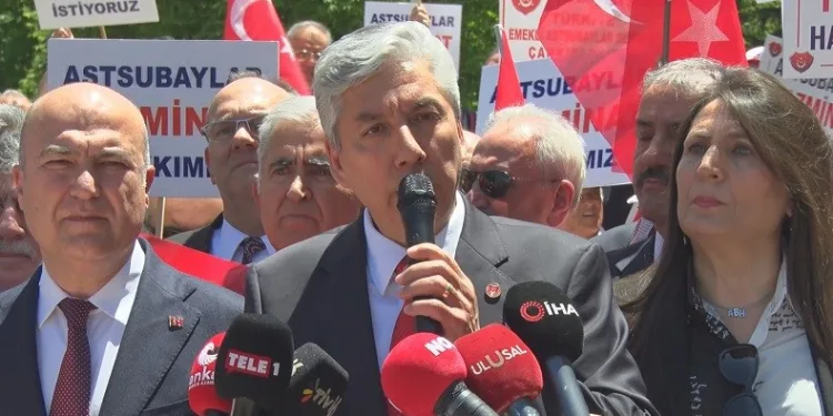 Emekli astsubaylardan ‘tazminat ve özlük hakları’ açıklaması