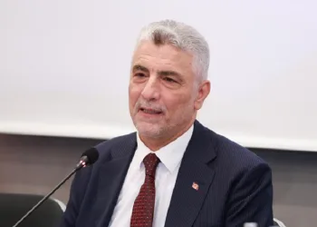 Ticaret Bakanı Ömer Bolat, Çekya’da Türk iş insanlarıyla bir araya geldi