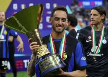 Hakan Çalhanoğlu, Serie A’da sezonun en iyi orta saha oyuncusu ödülüne aday gösterildi