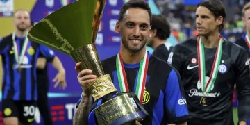 Hakan Çalhanoğlu, Serie A’da sezonun en iyi orta saha oyuncusu ödülüne aday gösterildi