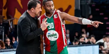 P. Karşıyaka, yarı finalleri seviyor