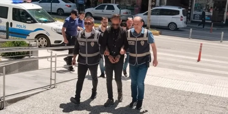 Dolandırıcıların “kombi” tuzağı polise takıldı