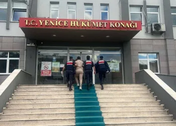Araması bulunan 60 kişi yakalandı