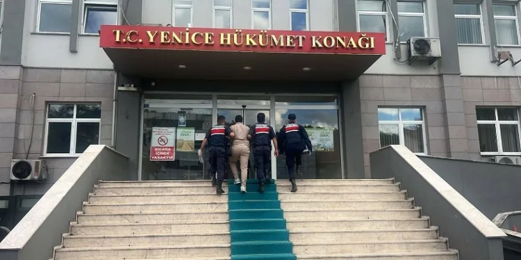 Araması bulunan 60 kişi yakalandı