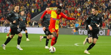 Göztepe, Anthony Dennis’in sözleşmesini uzattı