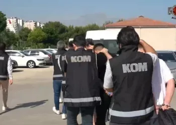 Silahlı suç örgütüne yönelik yapılan operasyonda 5 kişi tutuklandı